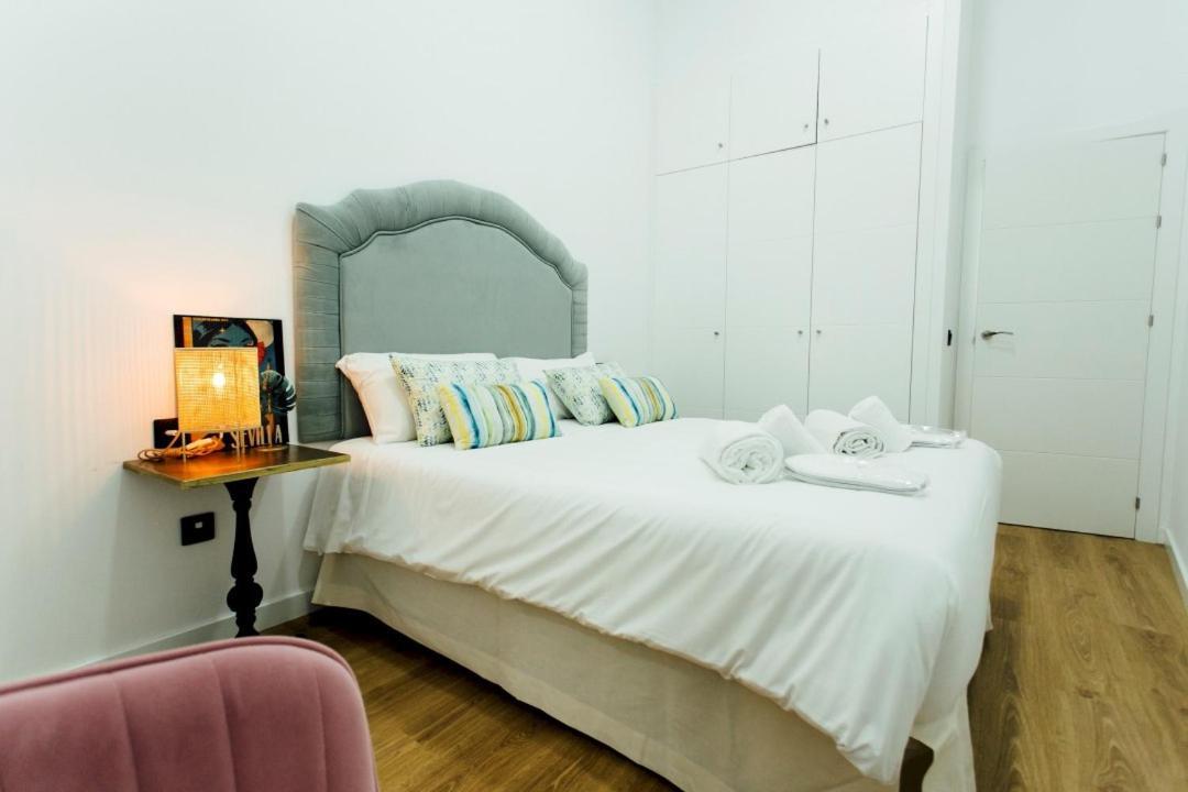 Apartmán Modern With Seasonal Swimming Pool- 1Bd 1Bth- Goyeneta Sevilla Exteriér fotografie