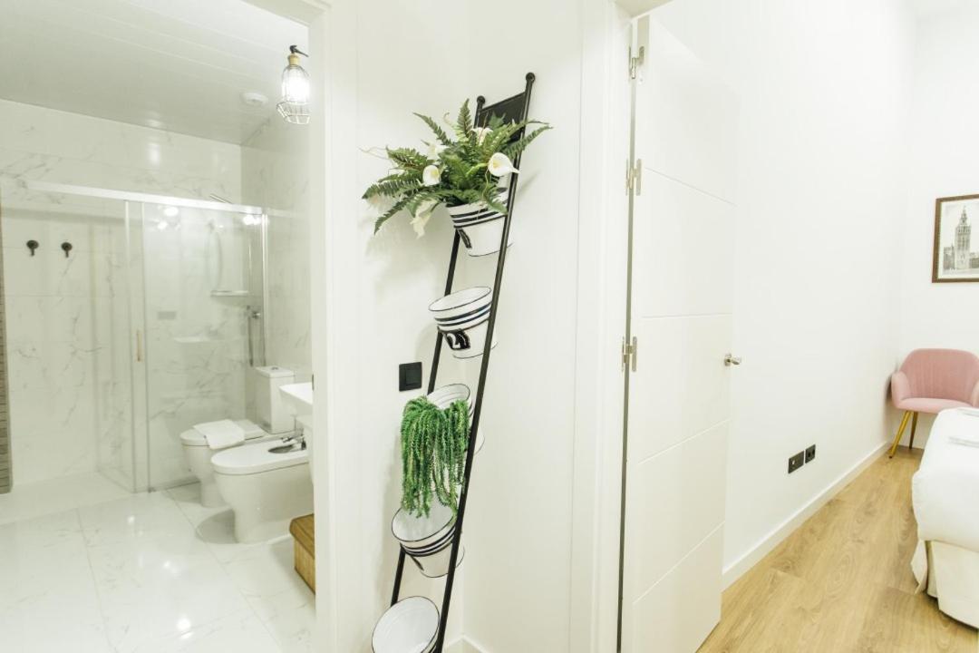 Apartmán Modern With Seasonal Swimming Pool- 1Bd 1Bth- Goyeneta Sevilla Exteriér fotografie