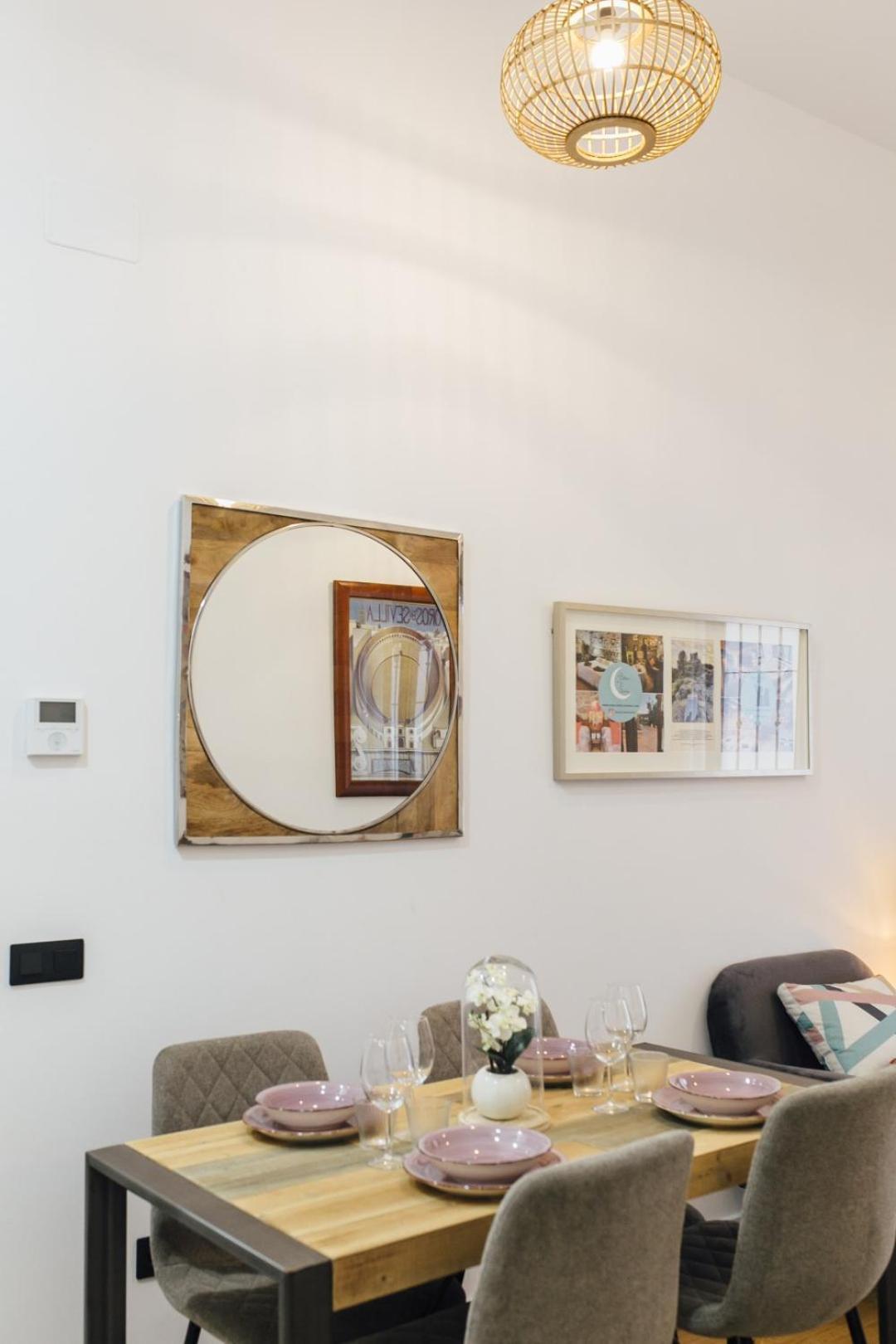 Apartmán Modern With Seasonal Swimming Pool- 1Bd 1Bth- Goyeneta Sevilla Exteriér fotografie